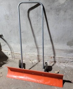 lot 93 image: Heavy Duty Wheeled Snow Shovel