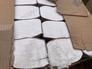 lot 43 image: Singlefold Paper Towels