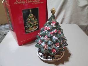 lot 50 image: Holiday Celebrations Musical Holida...