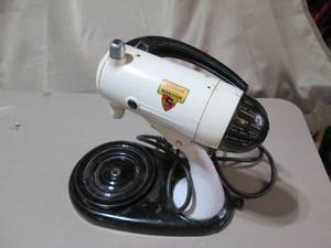 lot 67 image: Sunbeam Mixmaster metal base stand ...