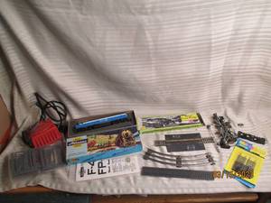 lot 207 image: Athearn miniature train and accesso...