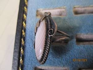 lot 284 image: genuine mother of pearl ladies ring...