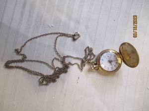 lot 304 image: Ladies Winsted pocket watch pendant...