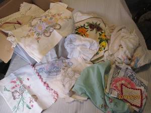 lot 314 image: Lot of embroidery and other fabric...