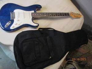 lot 21 image: Vintage Johnson electric guitar in ...