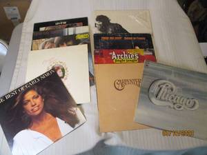 lot 104 image: Lot of vinyl records, see pictures ...