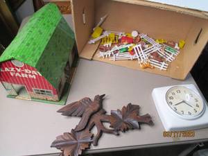 lot 166 image: Metal doll house with accessories...