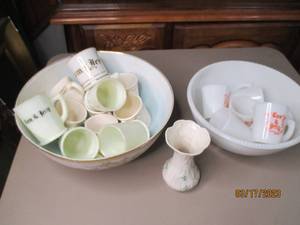 lot 170 image: Vintage Tom &Jette.glassware...