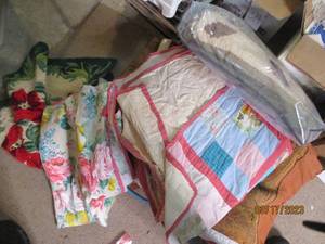 lot 179 image: Lot of handmade quilts...