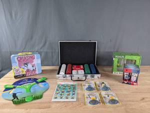 Poker Set, DC Mini Glass Set, Peanuts Glass Set, Minions Puzzle Figurines and Stickers, Plastic Boomerang  C