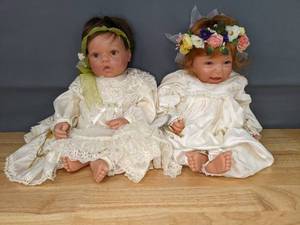 Vintage Pair of Darling Lee Middleton by Reva Schick Dolls 1997 and 1998 X