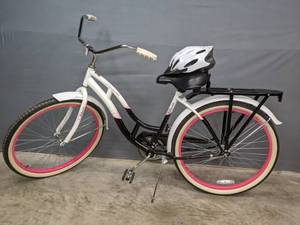 New Schwinn Windwood 26 Womens Bicycle with Schwinn Helmet  X