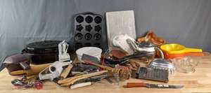 Large Assortment of Kitchen Items Utensils, Vintage Glass Juicer, Roasting Pan, Pampered Chef and More K