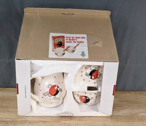 Gogo Cereal Option One Breakfast Set Pitcher and Bowls K