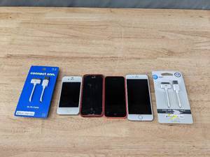 (4) Apple Phones and 30 Pin Cable (2) K