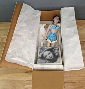 The Ashton Drake Collection Simply Gene Collectible Doll  K