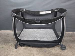 Eddie Bauer Travel Play Yard K
