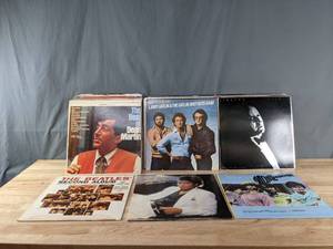 Fantastic Vintage Record Collection - The Beatles, Michael Jackson Thriller, The Monkees, Barbara Streisand, Dean Martin, Donna Summer, Linda Ronstadt, Barry Manilow, and Much More K