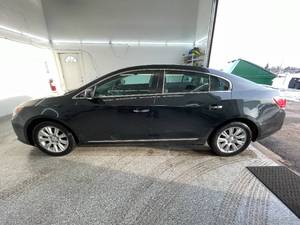 lot 10 image: 2013 Buick Lacrosse Leather