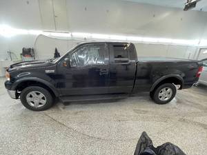 lot 9C image: 2007 Ford F-150 XLT - 4X4
