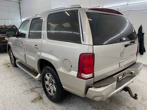 2005 Cadillac Escalade - AWD