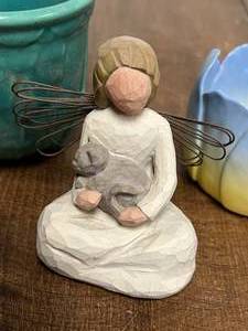 Willow Tree Angel of Kindness and Two Pots