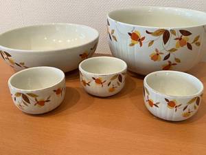 Halls Serving Bowls and 3 Small Dishes, Pinecone Candle