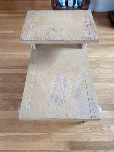 lot 60 image: Lane End Table