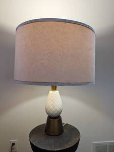 lot 64 image: Vintage Lamp