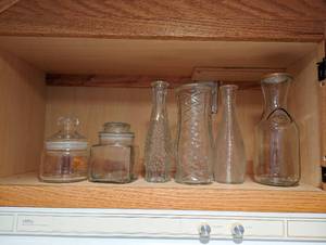 lot 85 image: Contents of Kitchen Cabinets I