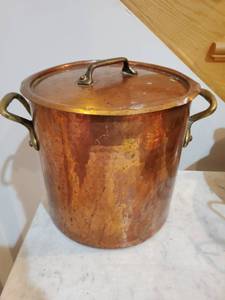 lot 117 image: Copper Pot