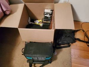 lot 124 image: Camcorder & Accessories