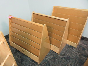 lot 105 image: BOOK AND MAGAZINE STORAGE