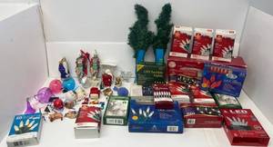lot 6 image: Group Of Christmas Items Including Christmas Lights