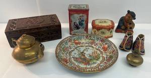 lot 18 image: Group Of Misc. Vintage Oriental Items