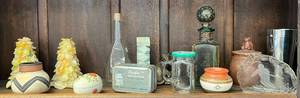 lot 38 image: Shelf Full Of Misc. Vintage Items