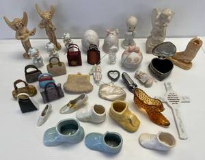 lot 45 image: Large Group Of Misc. Vintage Items