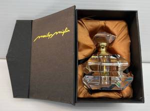 lot 51 image: Vintage Marilyn Miglin Art Deco Perfume Bottle NIB