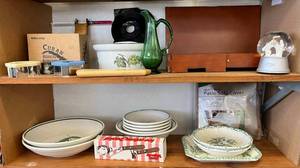 lot 62 image: Two Shelves Full Of Misc. Vintage Items