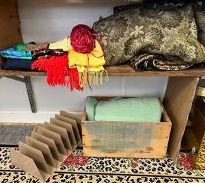 lot 63 image: Two Shelves Full Of Misc. Vintage Items