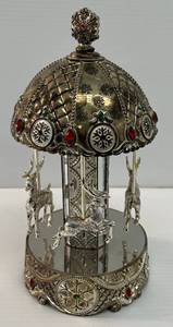 lot 79 image: Vintage Wallace  Silver Plated Giftware Riendeer Carousel Music Box Plays Let It Snow  10 14 Tall