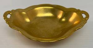 lot 91 image: Vintage Pickard China Rose And Daisy Bon Bon Dish 24K Gold (241) 6 34 x 5 x 1 34