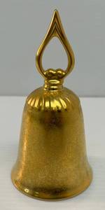 lot 92 image: Vintage Pickard Bell Gold Rose And Daisy Design Marked Hand Decorated 6 12 x 3 38