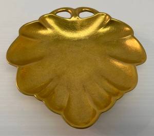 lot 95 image: 1938 Pickard China Gold Painted Floral Design Leaf Shaped Dish  (300) 7 18 x 6 58 x 1 14