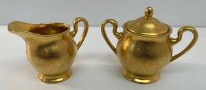 lot 97 image: 1950 Pickard Gold Rose And Daisy Sugar Bowl With Lid And Creamer (532)