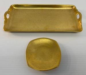 lot 100 image: Vintage Pickard China Rose And Daisy Serving Dish  Gold (464) 10 18 x 5 x 1 14 And Pickard  China Rose And Daisy (164) 3 58 x 3 58 x 12