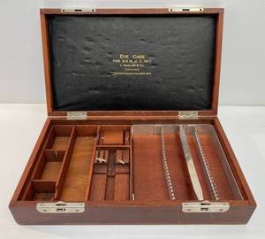 lot 124 image: Antique Eye Doctors Case Dated 1917-1918