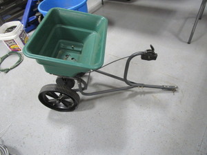Fertilizer Spreader