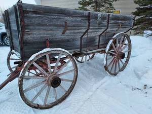 Wood Grain Wagon