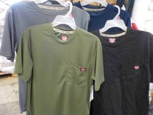 4 New Mens Wrangler size S Pocket T...